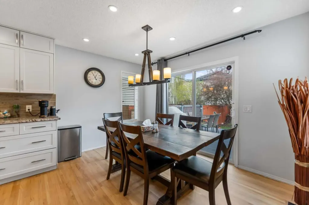 182 Tuscany Ravine Road NW Calgary AB T3L 2T1