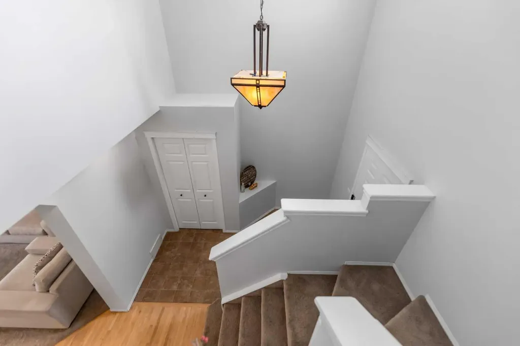 182 Tuscany Ravine Road NW Calgary AB T3L 2T1