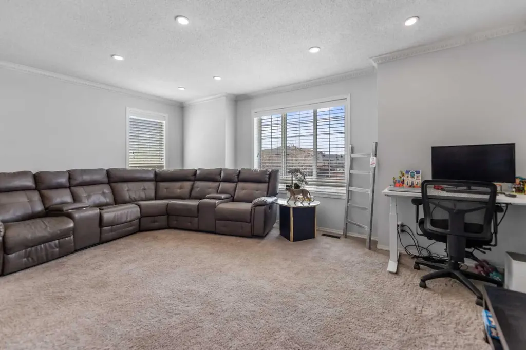 182 Tuscany Ravine Road NW Calgary AB T3L 2T1