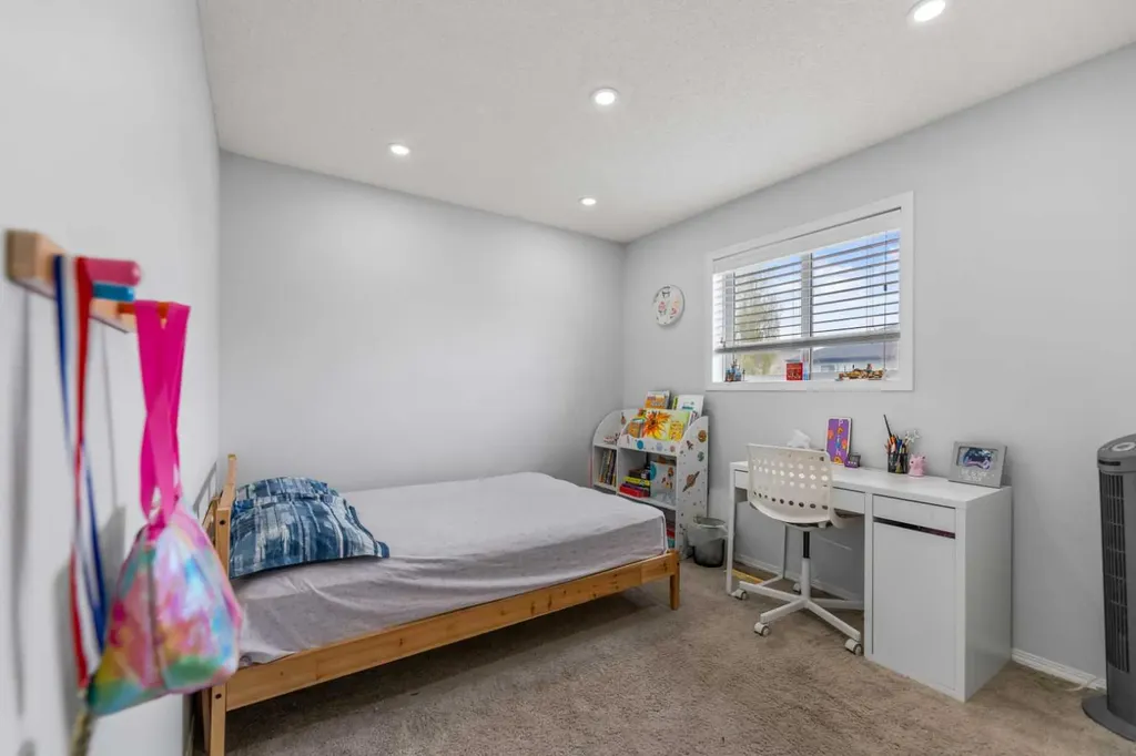 182 Tuscany Ravine Road NW Calgary AB T3L 2T1