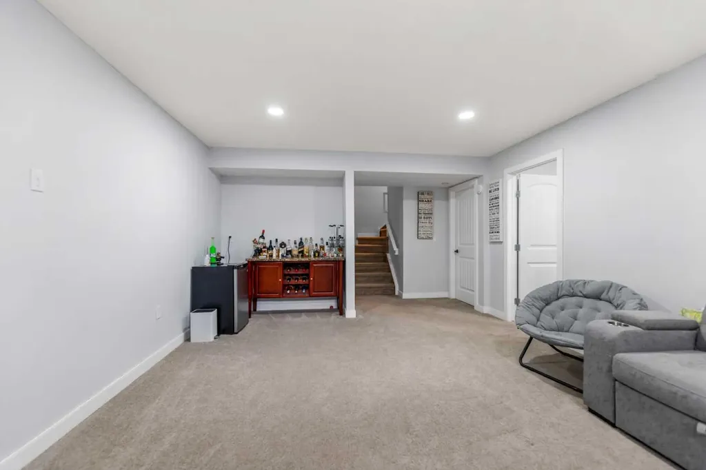 182 Tuscany Ravine Road NW Calgary AB T3L 2T1
