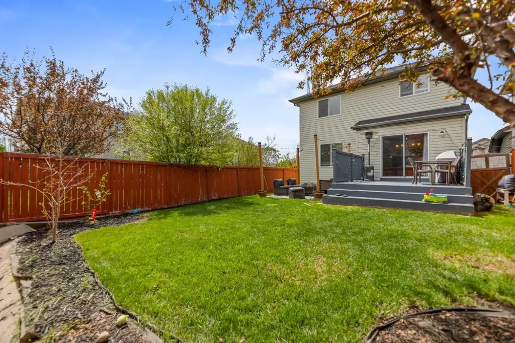 182 Tuscany Ravine Road NW Calgary AB T3L 2T1