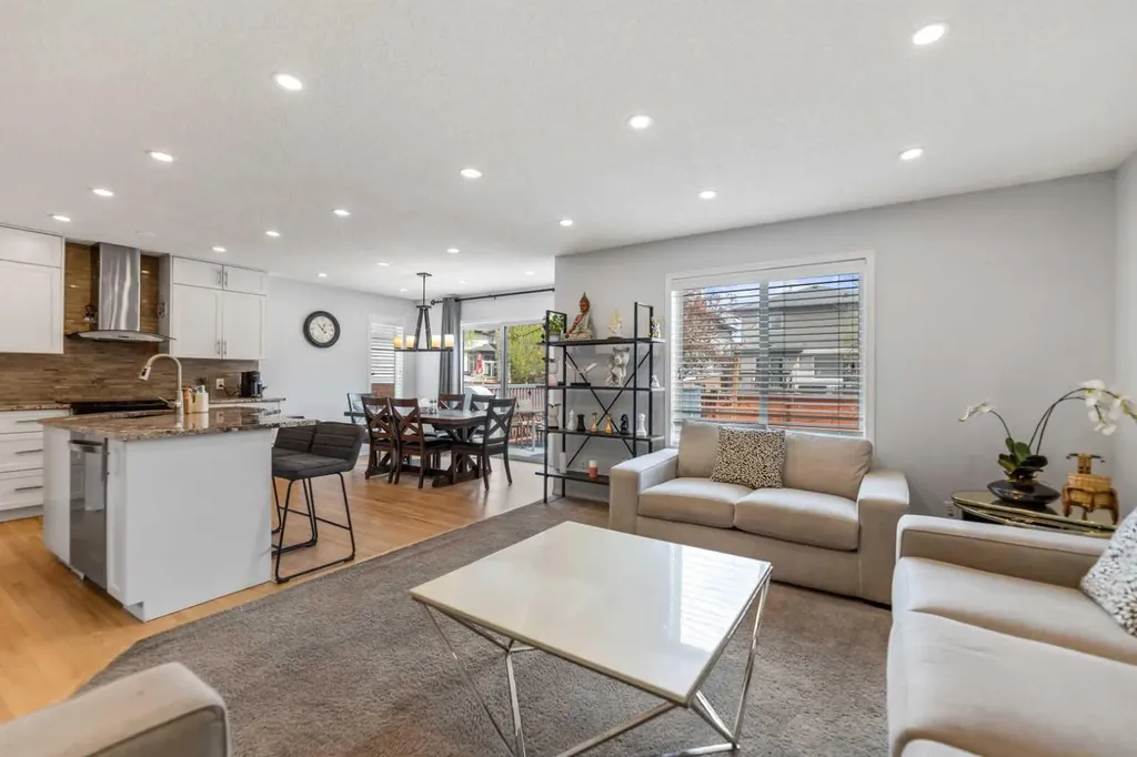 182 Tuscany Ravine Road NW Calgary AB T3L 2T1