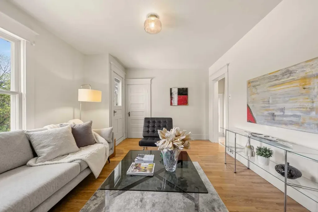 317 21 Avenue SW Calgary AB T2S 0G7