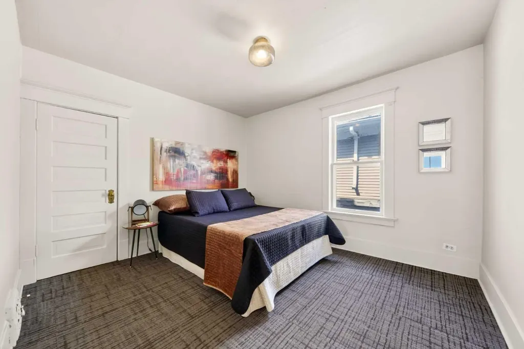 317 21 Avenue SW Calgary AB T2S 0G7