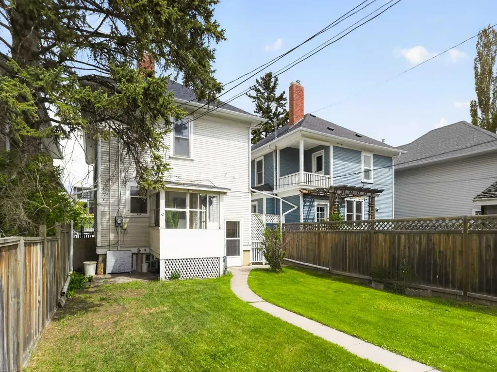 317 21 Avenue SW Calgary AB T2S 0G7