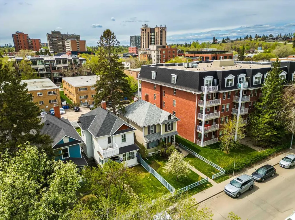 317 21 Avenue SW Calgary AB T2S 0G7
