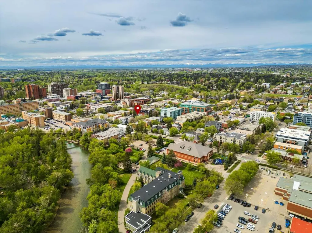 317 21 Avenue SW Calgary AB T2S 0G7