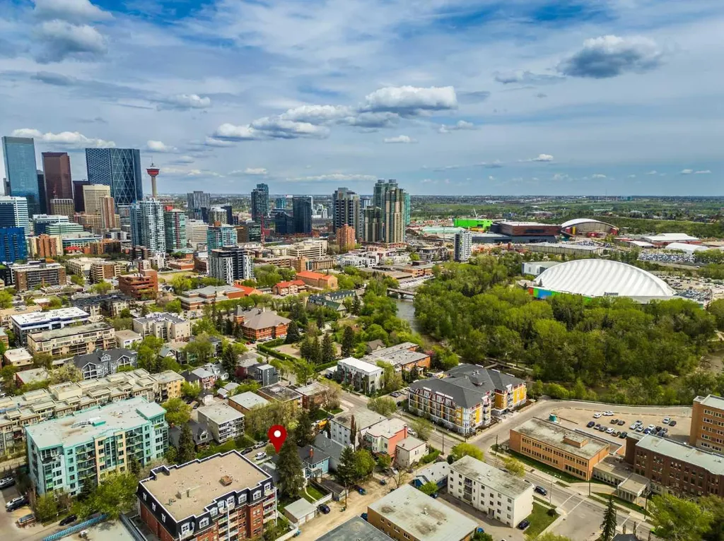 317 21 Avenue SW Calgary AB T2S 0G7