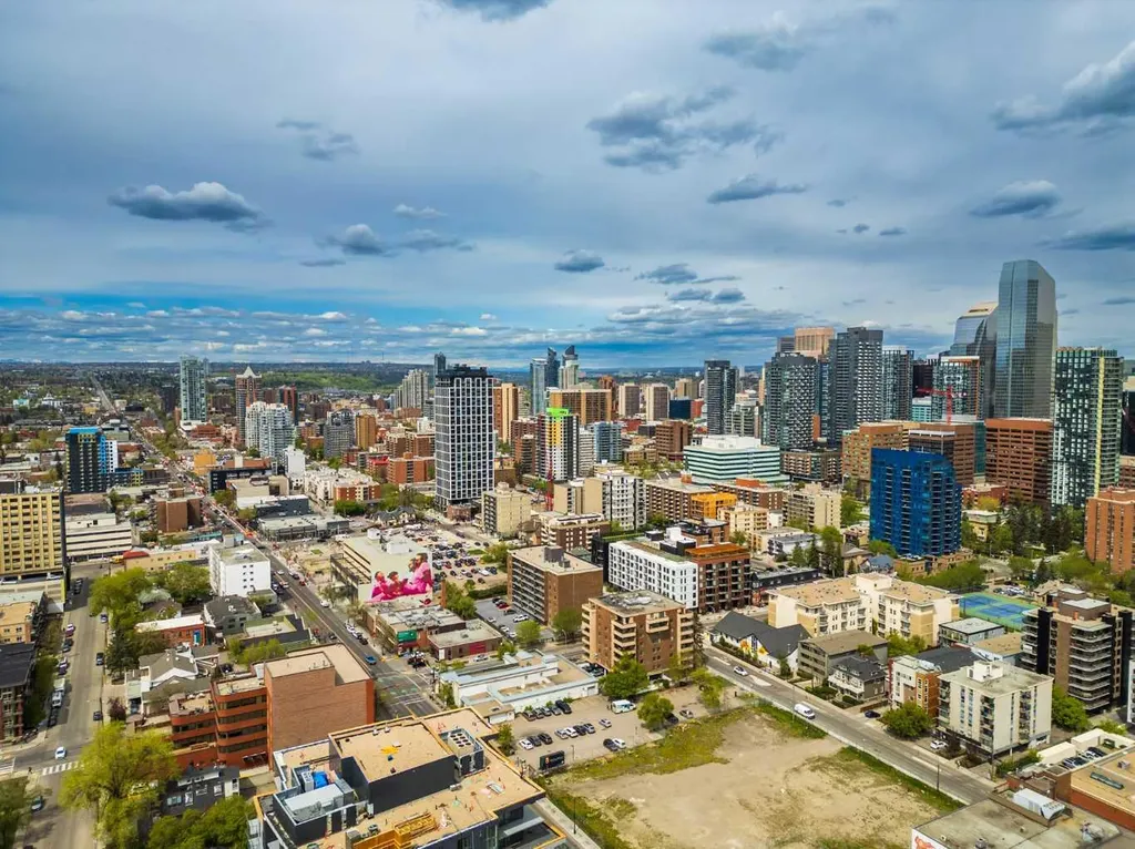 317 21 Avenue SW Calgary AB T2S 0G7