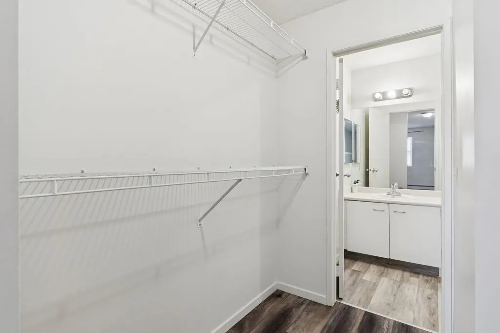 2034 Edenwold Heights NW Calgary AB T3A 3Y2