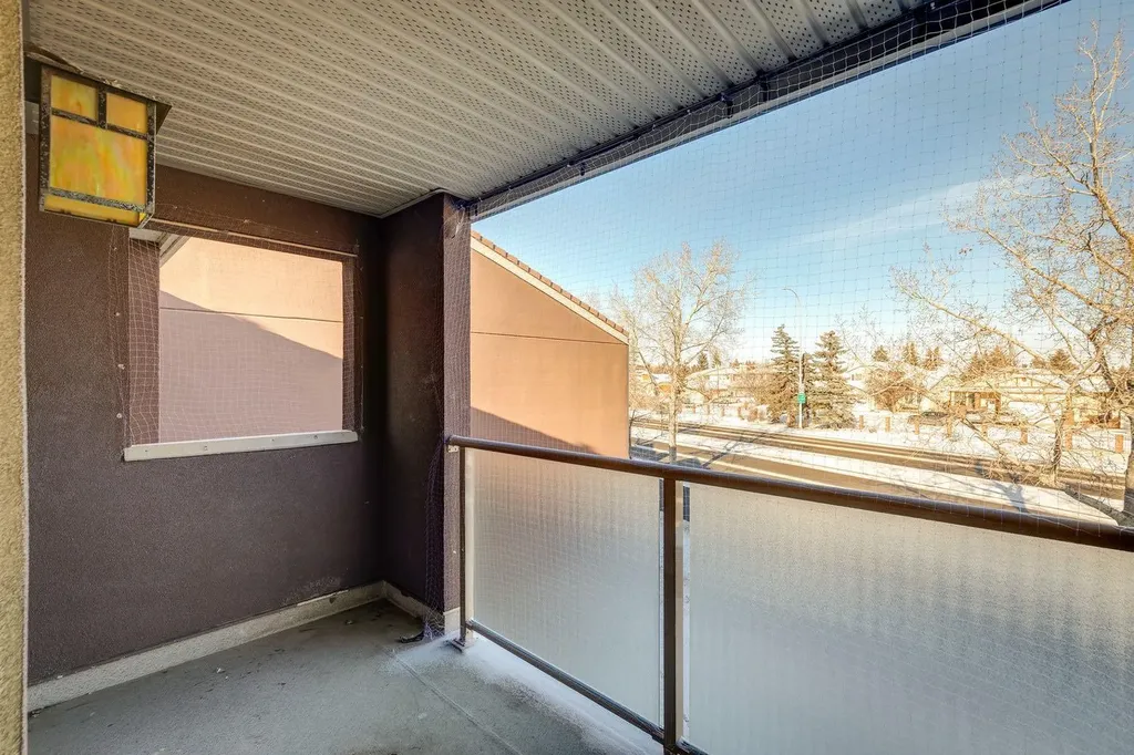 2034 Edenwold Heights NW Calgary AB T3A 3Y2
