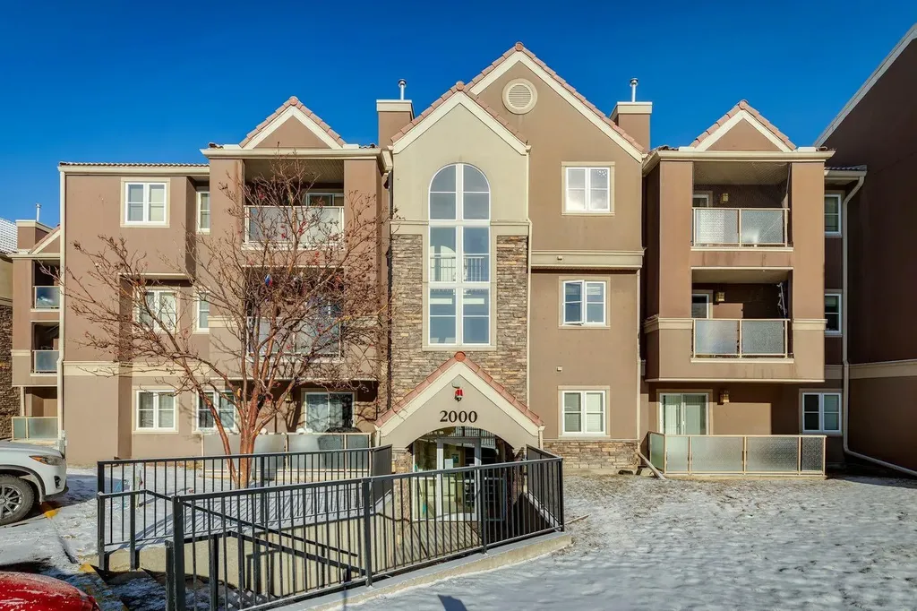 2034 Edenwold Heights NW Calgary AB T3A 3Y2