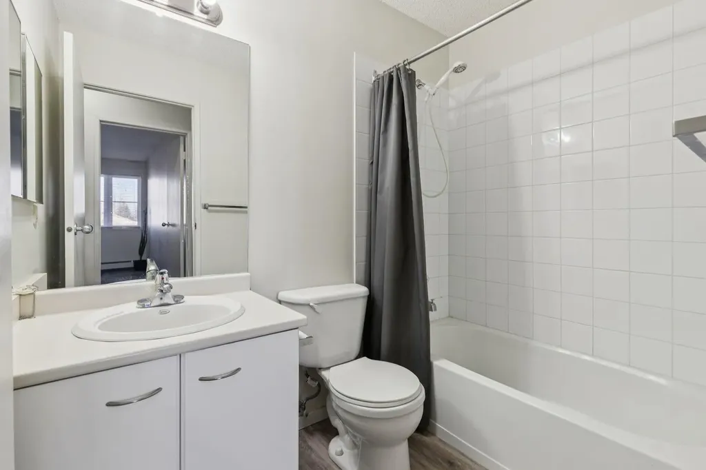 2034 Edenwold Heights NW Calgary AB T3A 3Y2