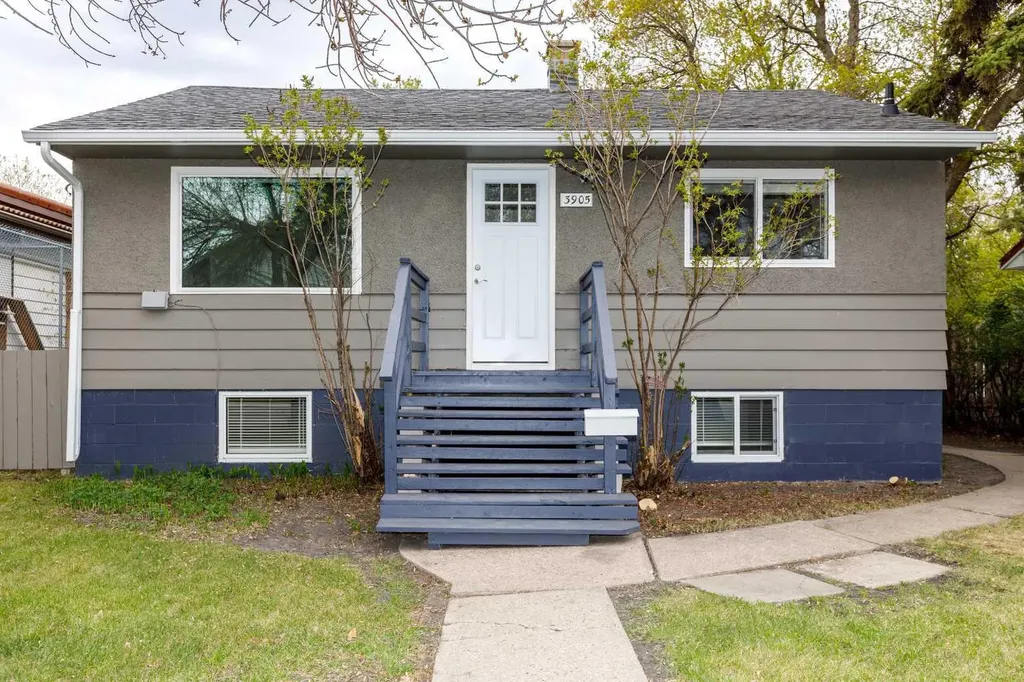 3905 46 Street Red Deer AB T4J1B5