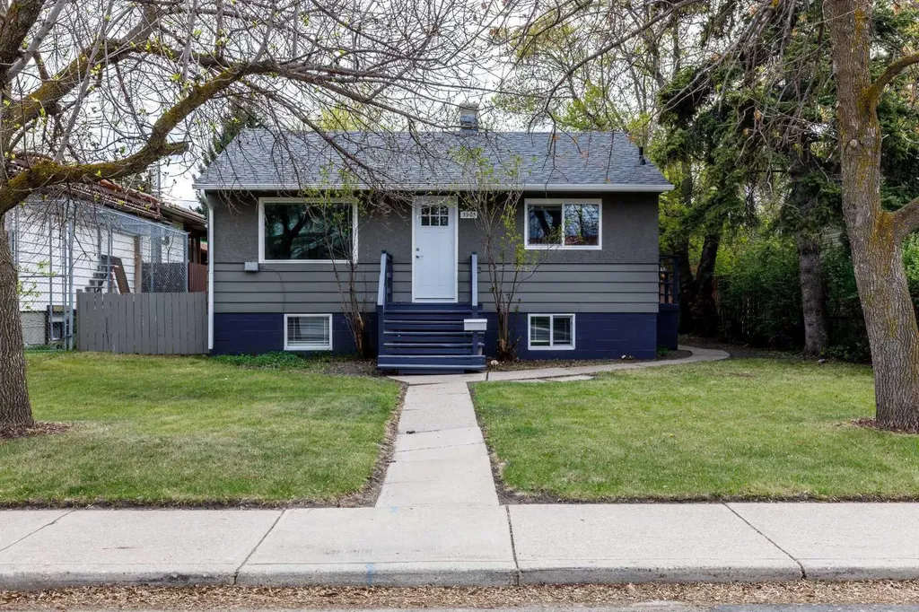 3905 46 Street Red Deer AB T4J1B5