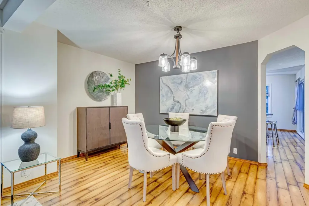 268 Mt Brewster Circle SE Calgary AB t2z3j2