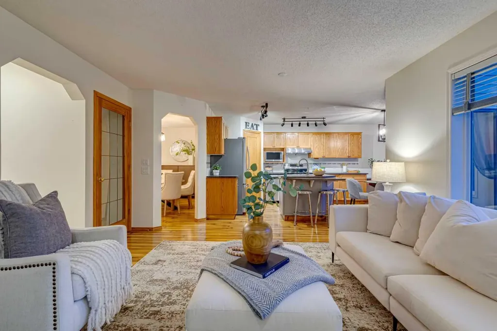268 Mt Brewster Circle SE Calgary AB t2z3j2