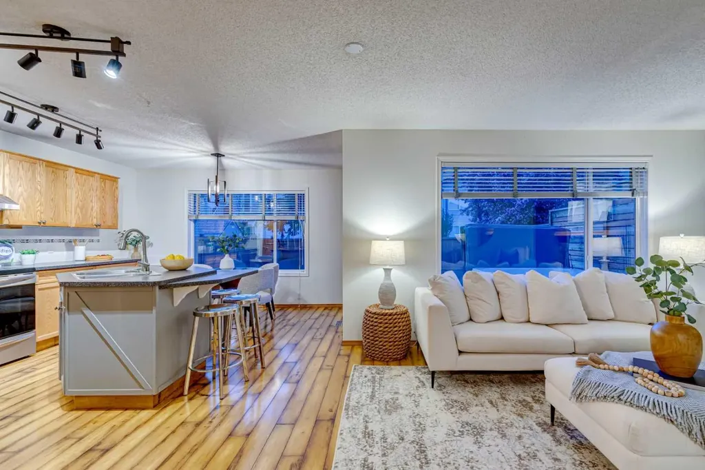 268 Mt Brewster Circle SE Calgary AB t2z3j2