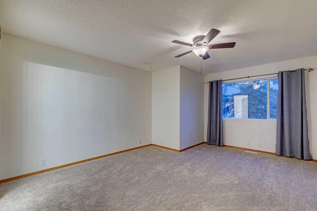 268 Mt Brewster Circle SE Calgary AB t2z3j2