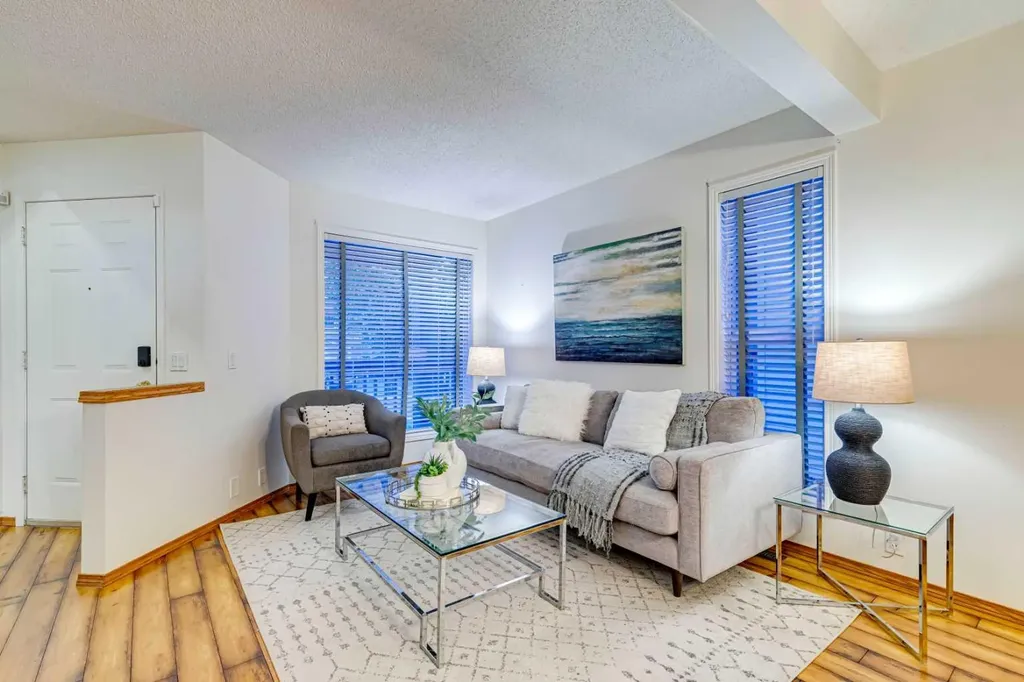 268 Mt Brewster Circle SE Calgary AB t2z3j2