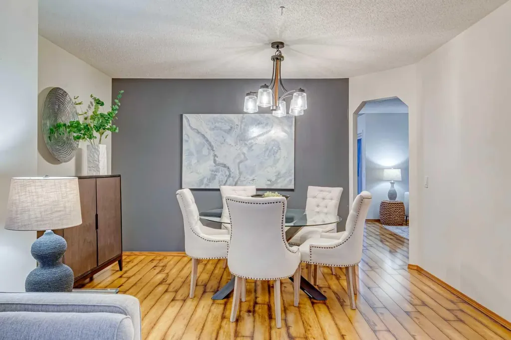 268 Mt Brewster Circle SE Calgary AB t2z3j2