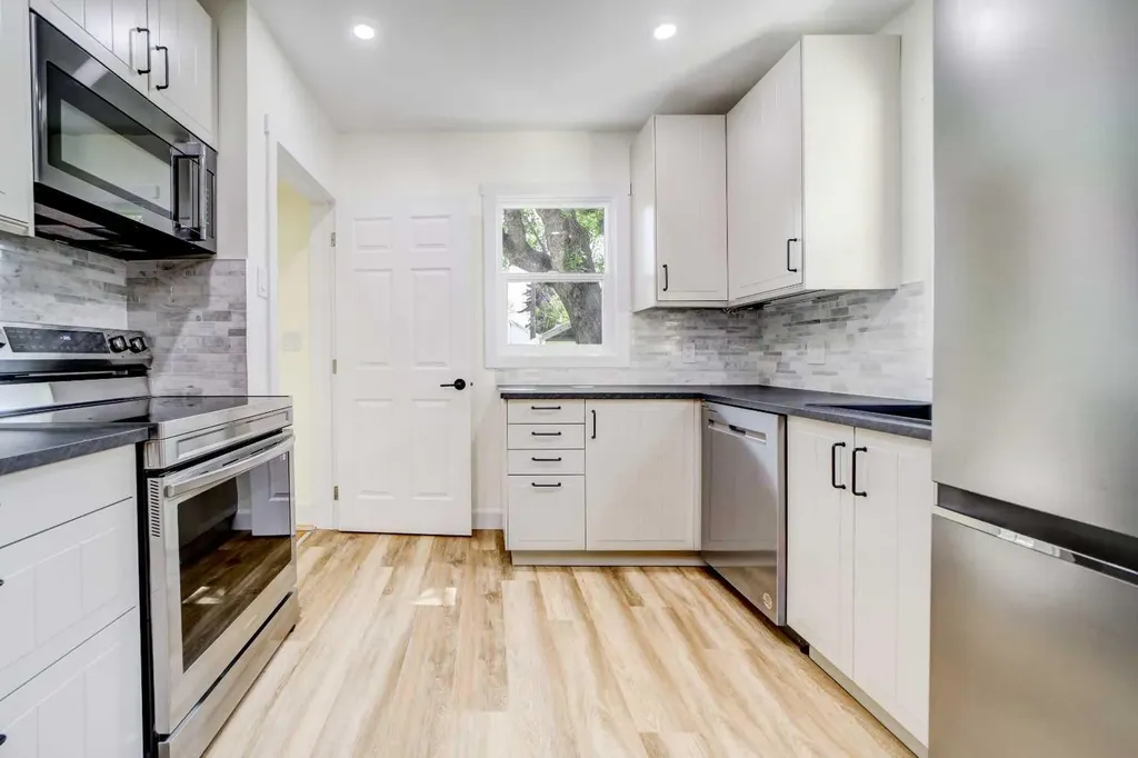 1236 8a Avenue S Lethbridge AB T1J1S5