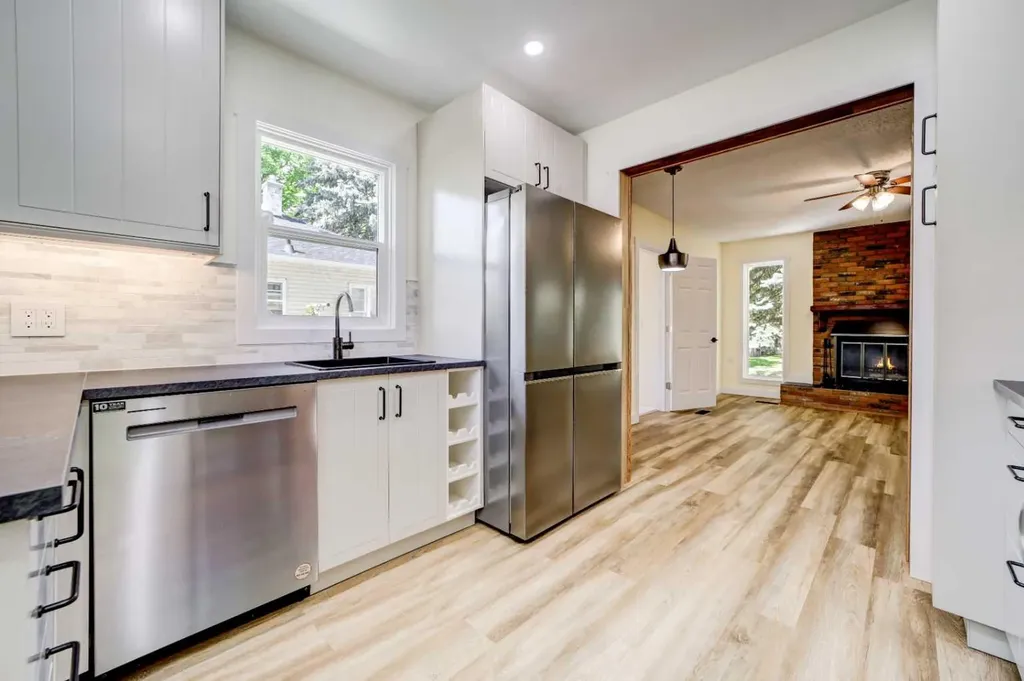 1236 8a Avenue S Lethbridge AB T1J1S5