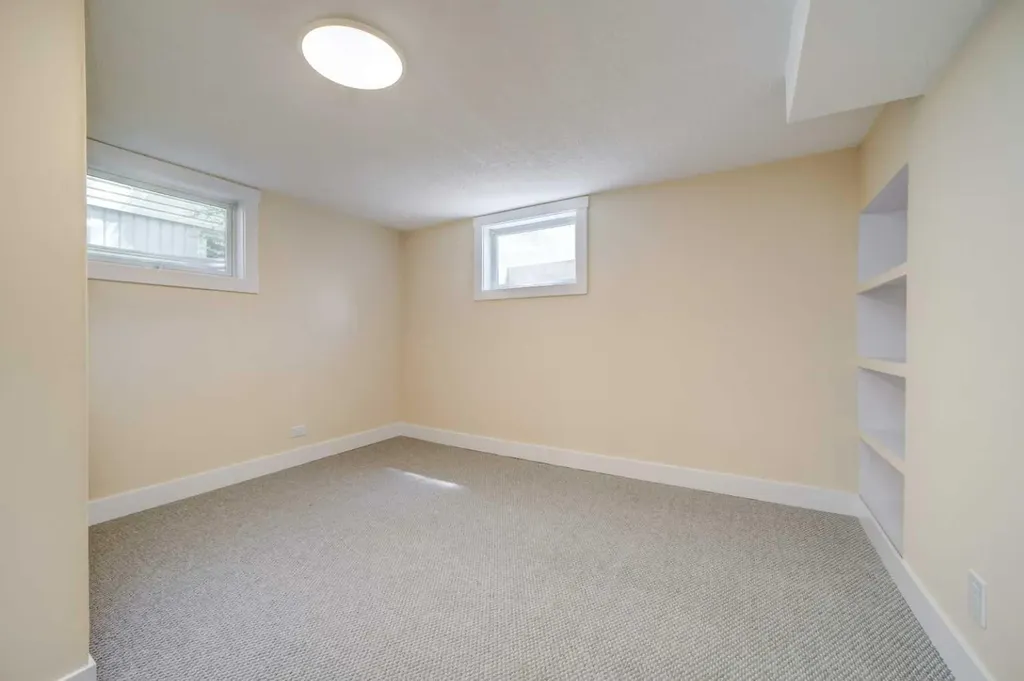 1236 8a Avenue S Lethbridge AB T1J1S5