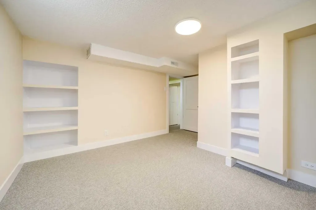 1236 8a Avenue S Lethbridge AB T1J1S5