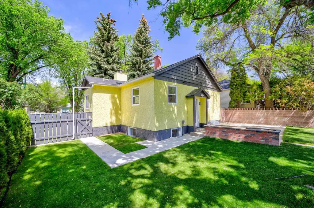1236 8a Avenue S Lethbridge AB T1J1S5