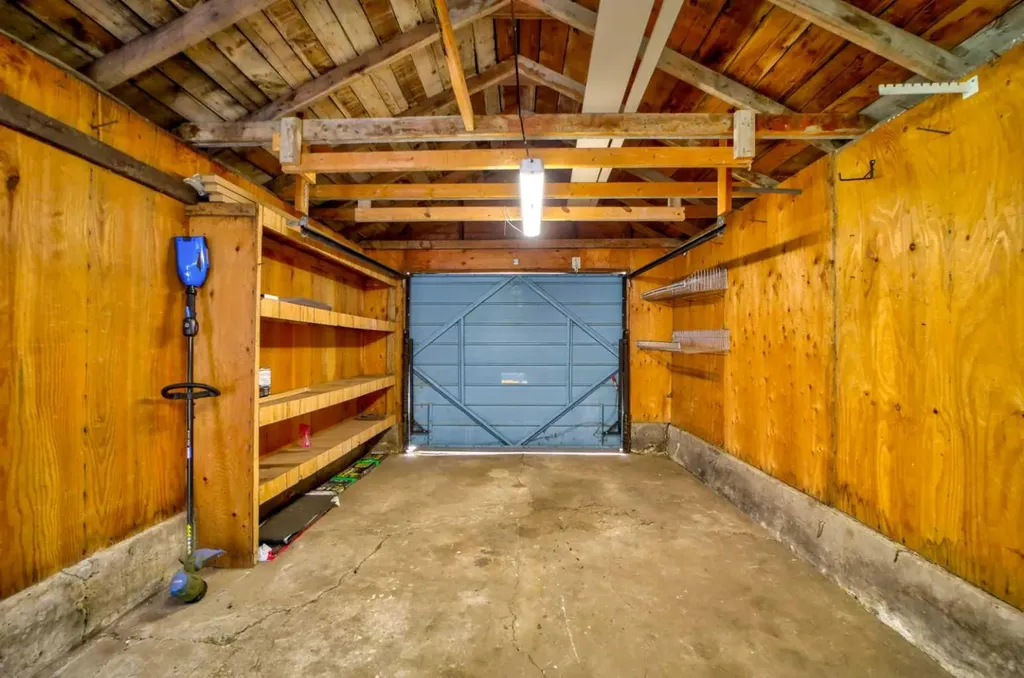 1236 8a Avenue S Lethbridge AB T1J1S5