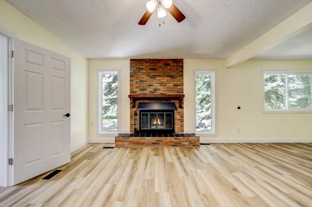 1236 8a Avenue S Lethbridge AB T1J1S5