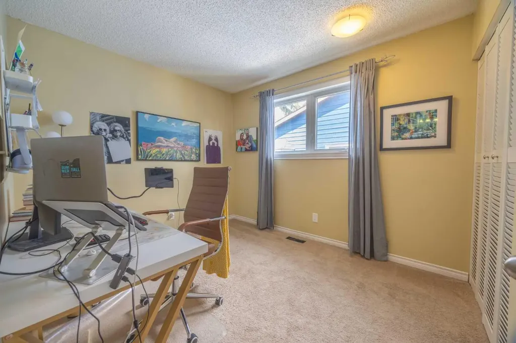 6716 Ranchview Drive NW Calgary AB T3G 1L1