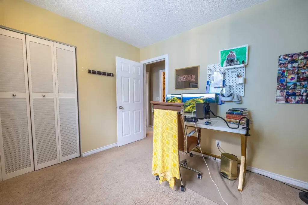 6716 Ranchview Drive NW Calgary AB T3G 1L1