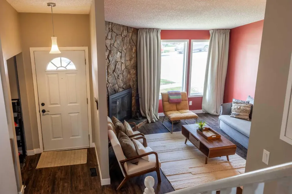 6716 Ranchview Drive NW Calgary AB T3G 1L1