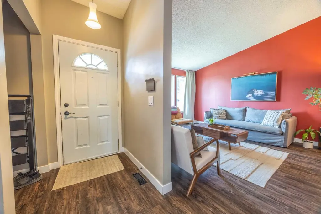 6716 Ranchview Drive NW Calgary AB T3G 1L1