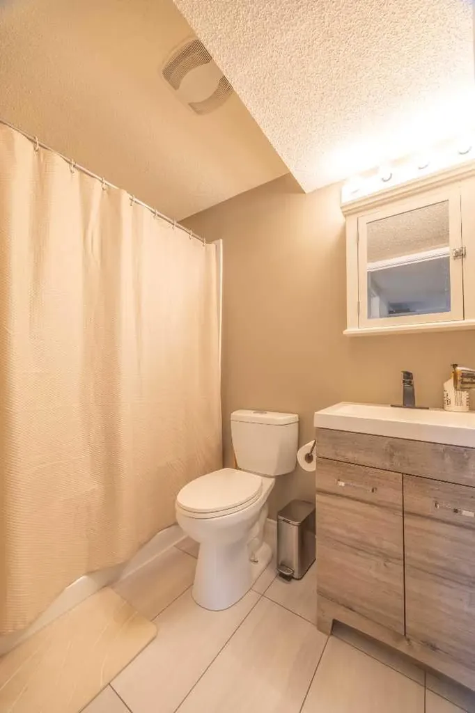 6716 Ranchview Drive NW Calgary AB T3G 1L1