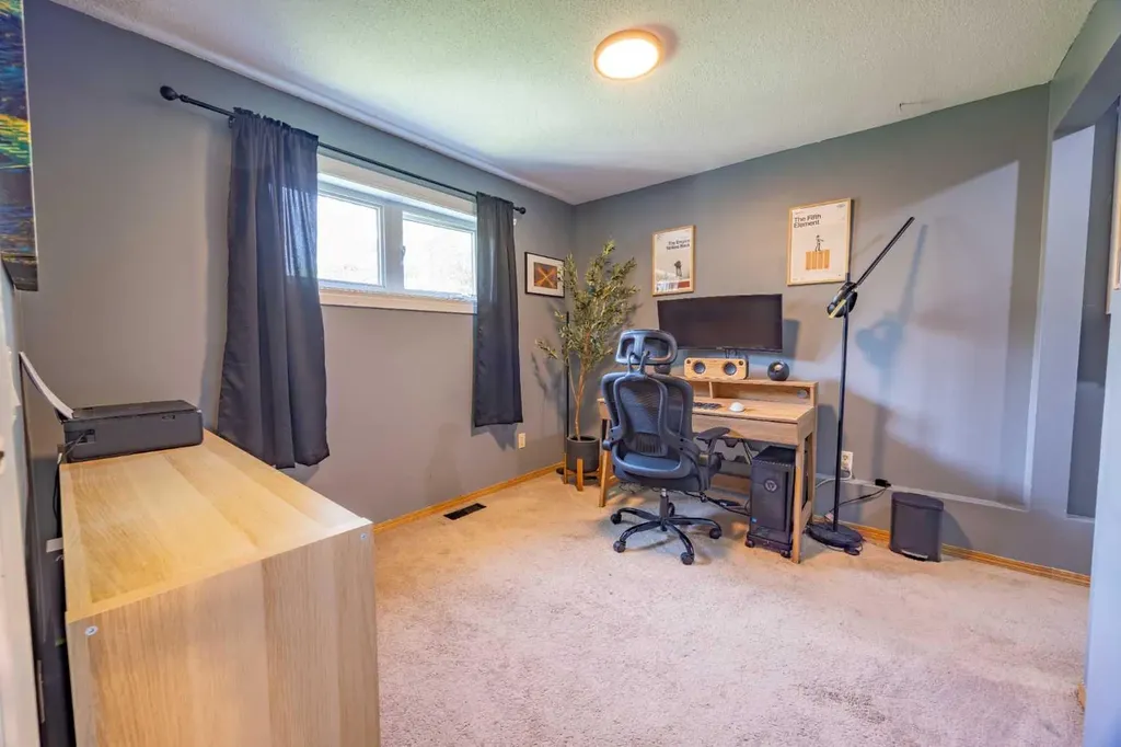 6716 Ranchview Drive NW Calgary AB T3G 1L1