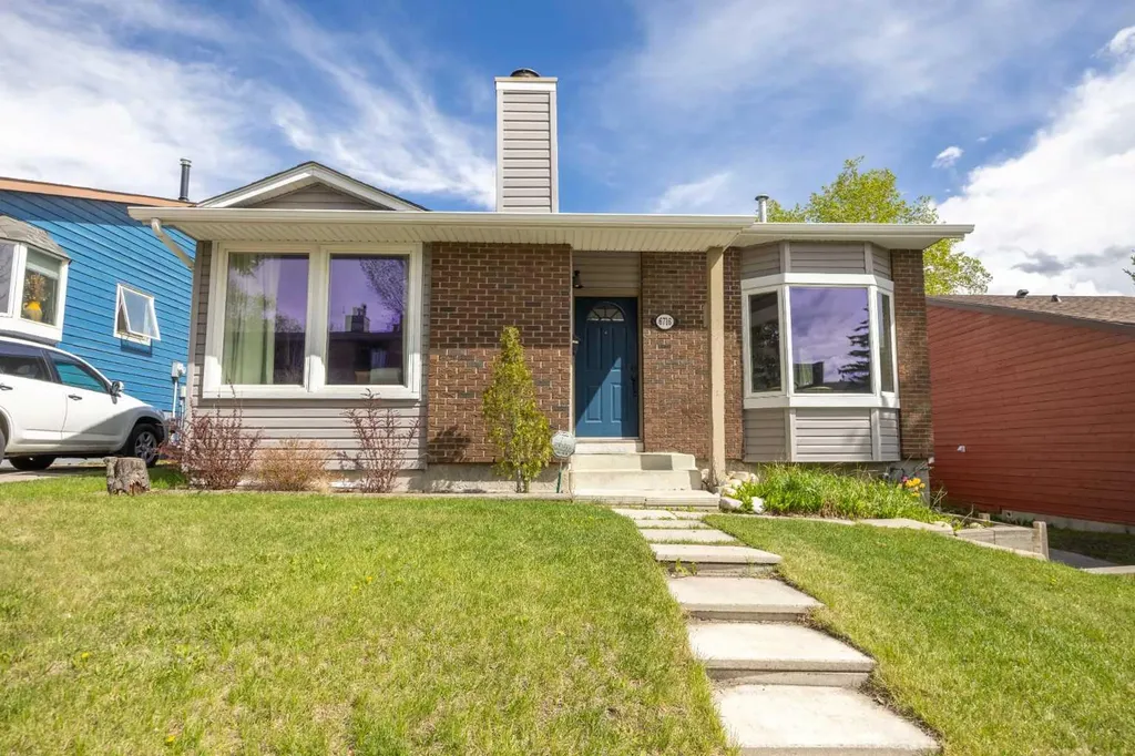 6716 Ranchview Drive NW Calgary AB T3G 1L1