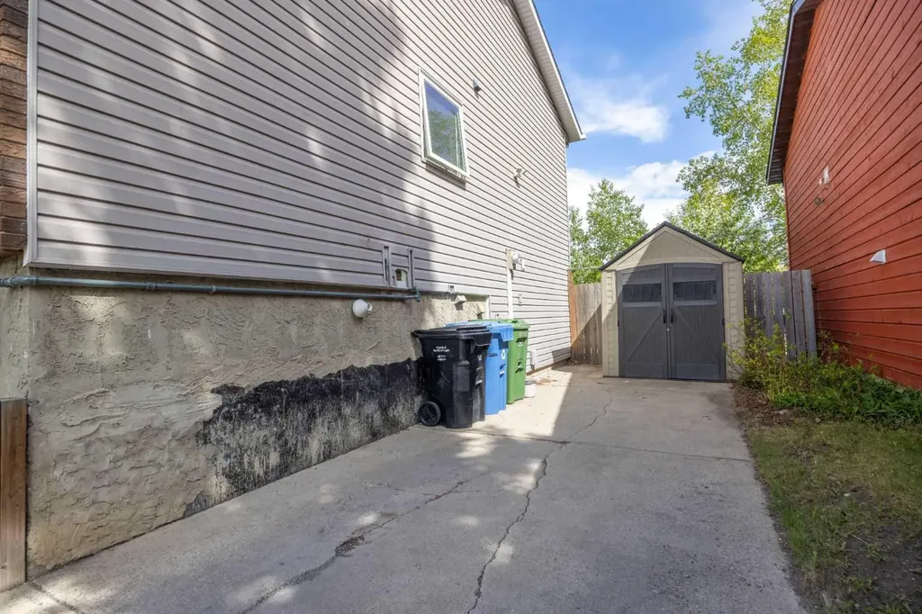 6716 Ranchview Drive NW Calgary AB T3G 1L1