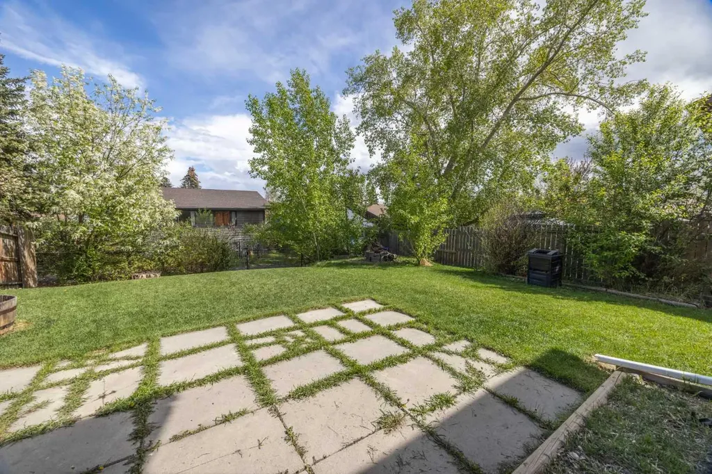 6716 Ranchview Drive NW Calgary AB T3G 1L1