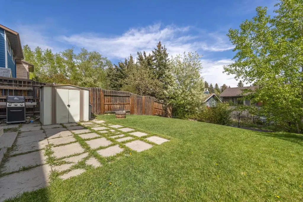 6716 Ranchview Drive NW Calgary AB T3G 1L1
