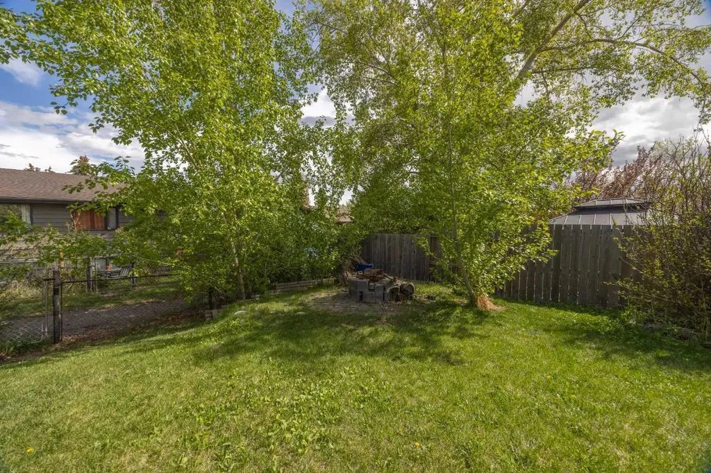 6716 Ranchview Drive NW Calgary AB T3G 1L1