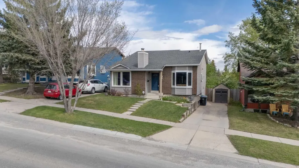 6716 Ranchview Drive NW Calgary AB T3G 1L1