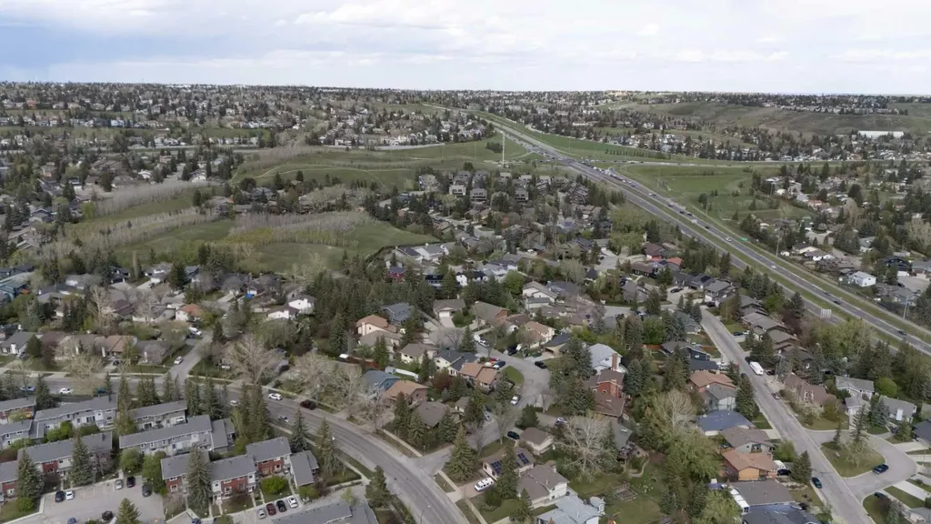 6716 Ranchview Drive NW Calgary AB T3G 1L1