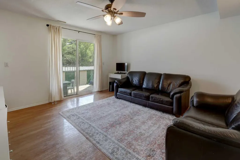 707 Westmount Drive Strathmore AB T1P 1A9