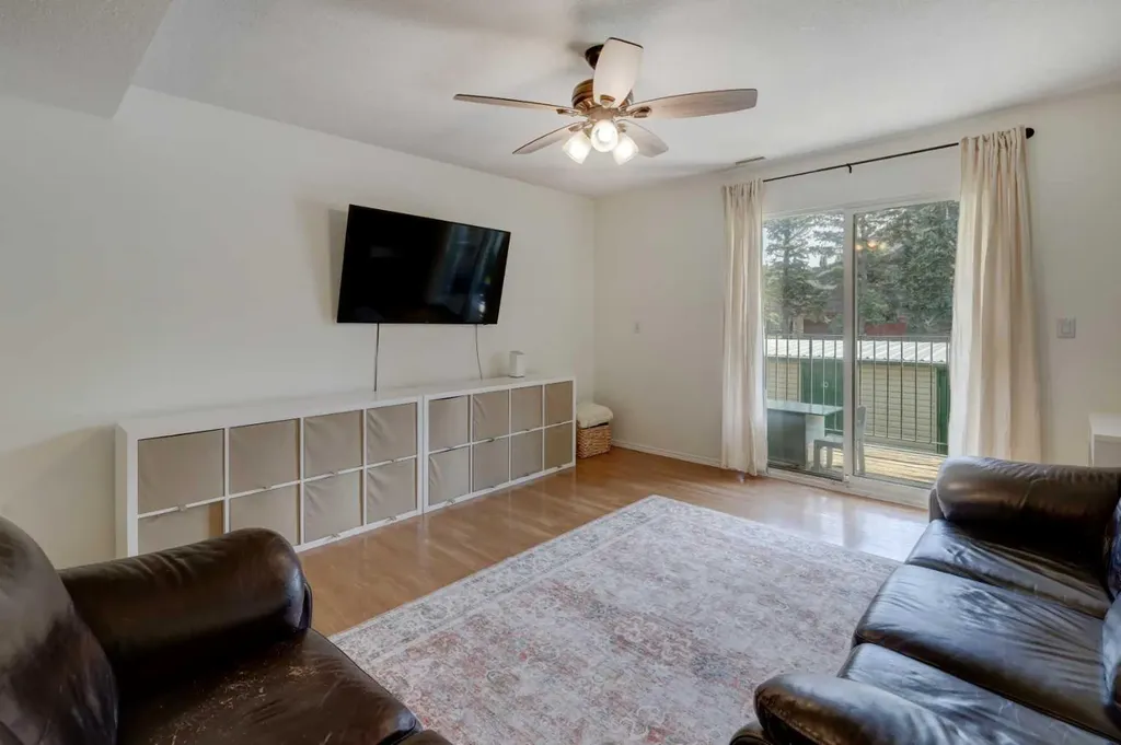 707 Westmount Drive Strathmore AB T1P 1A9