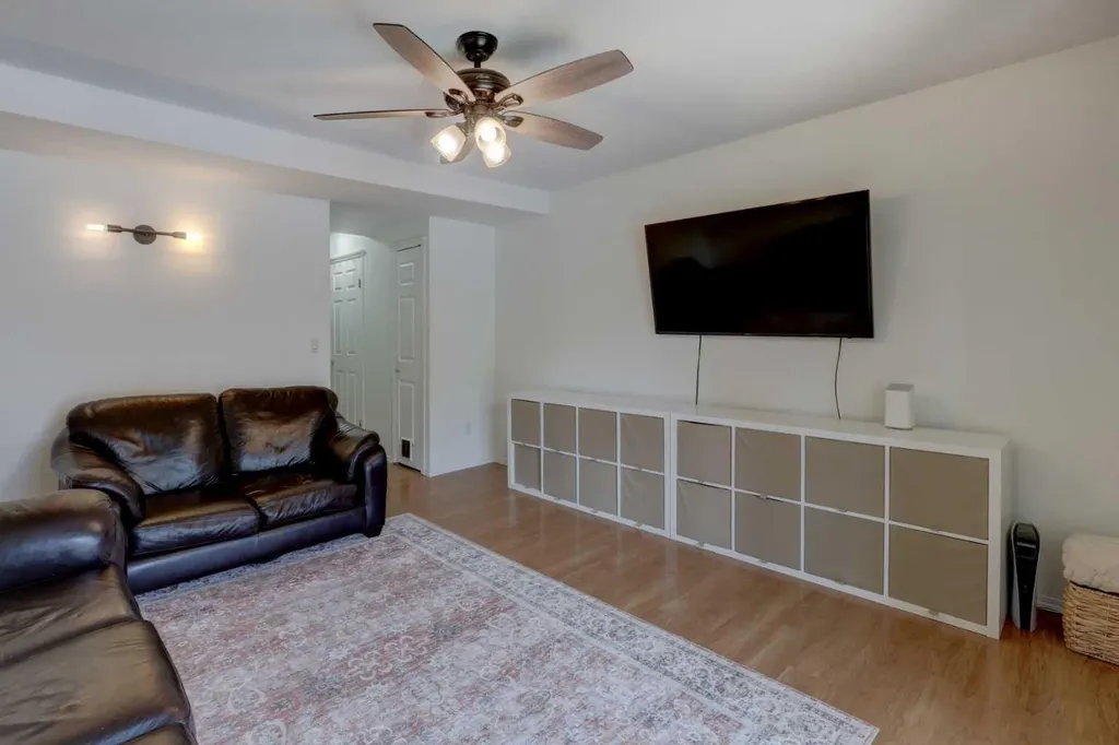 707 Westmount Drive Strathmore AB T1P 1A9