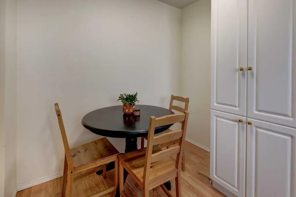 707 Westmount Drive Strathmore AB T1P 1A9